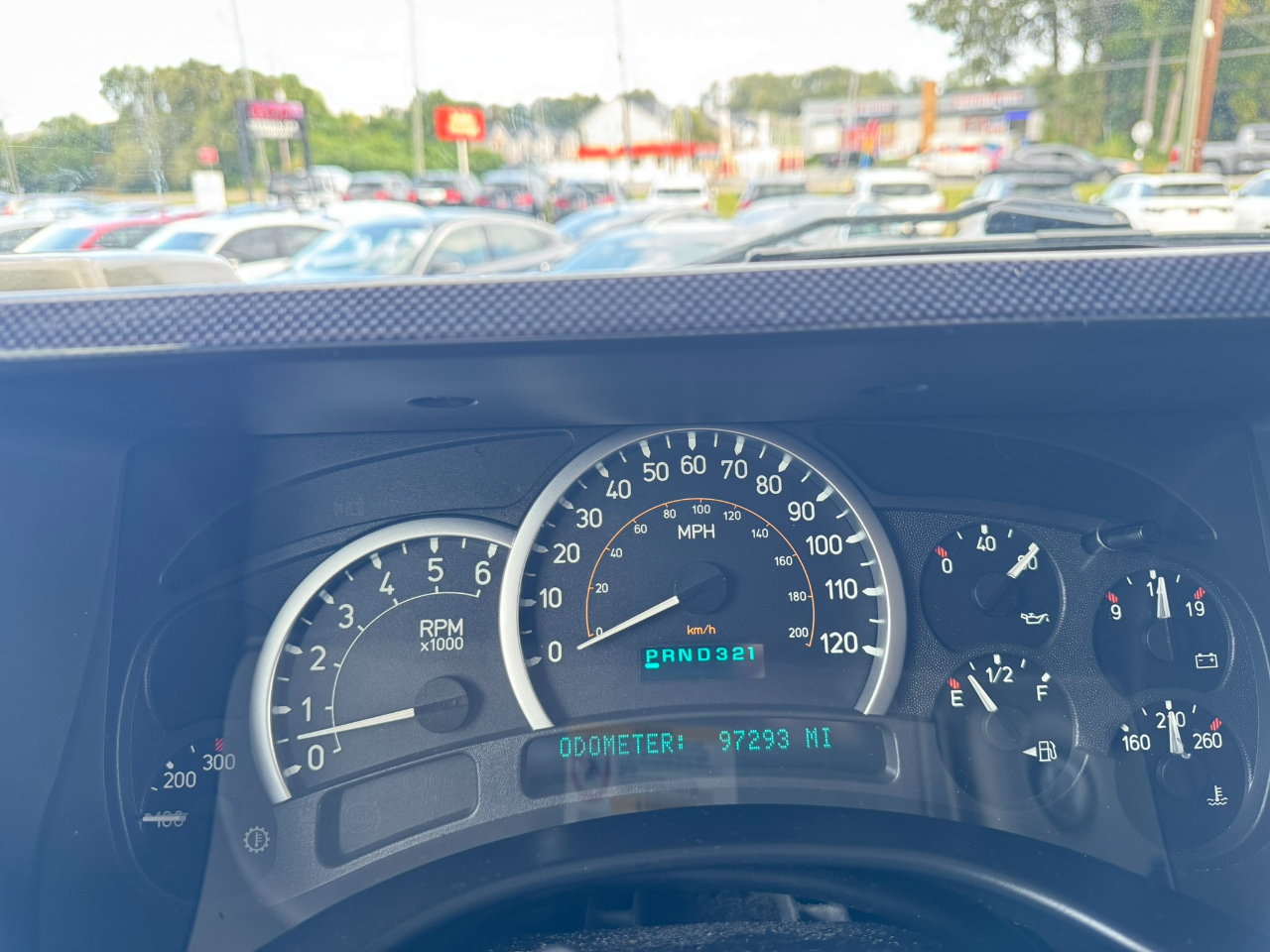 2005 Hummer H2 Base photo 16