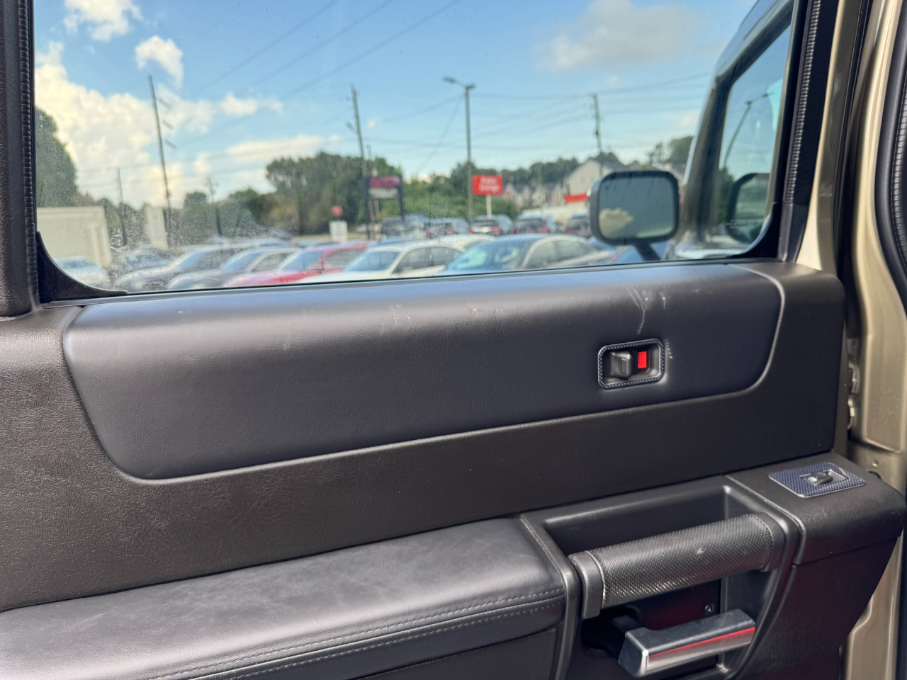 2005 Hummer H2 Base photo 23