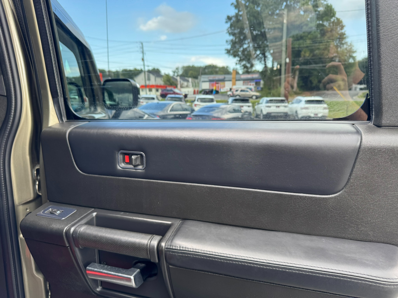 2005 Hummer H2 Base photo 26