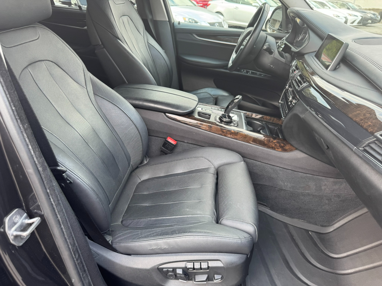 BMW X5 AWD 4dr xDrive50i 2015 BMW X5 AWD 4dr xDrive50i 2015