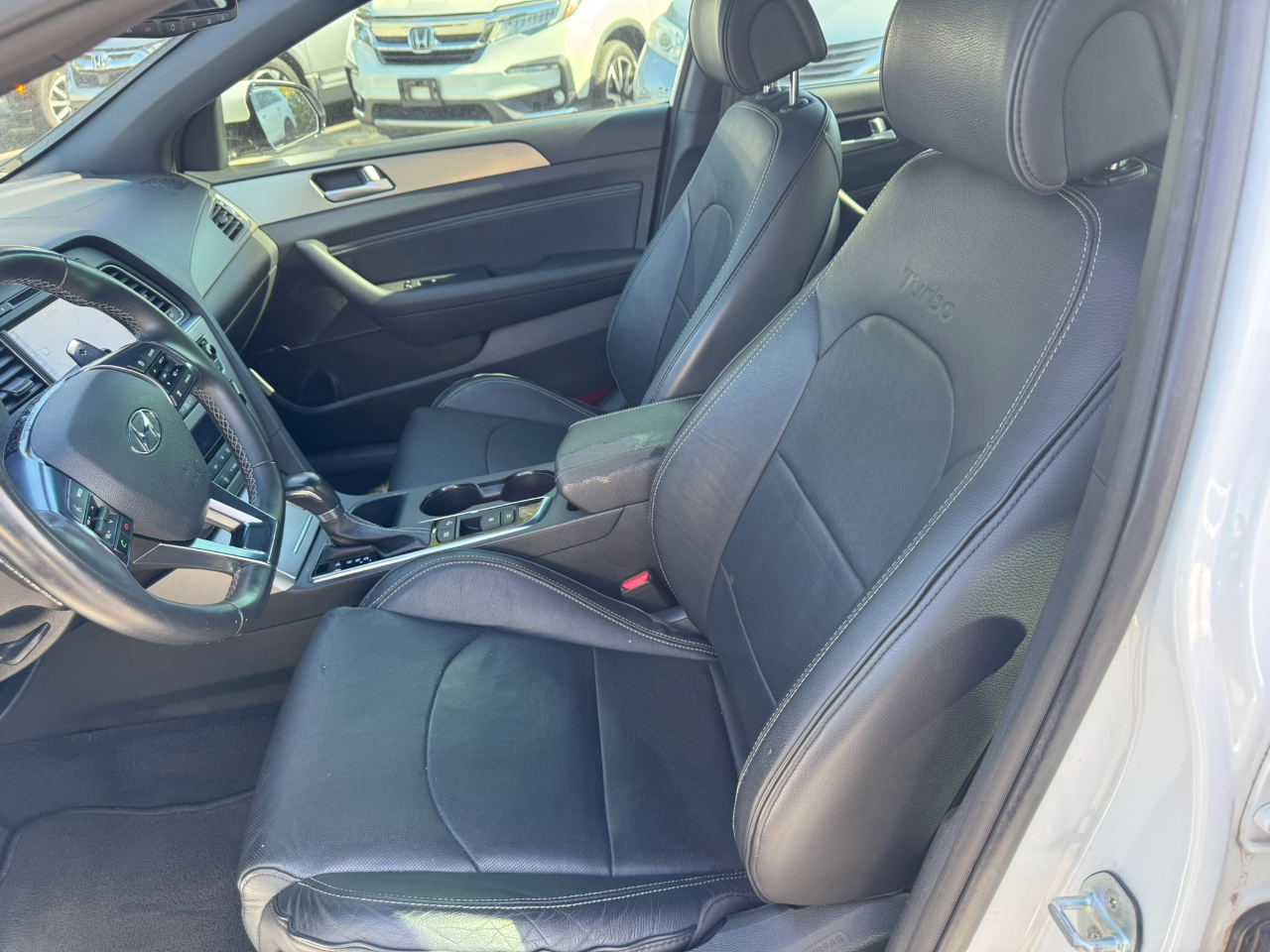Hyundai Sonata 4dr Sdn 2.0T Limited w/Gray Accents 2015 Hyundai Sonata 4dr Sdn 2.0T Limited w/Gray Accents 2015
