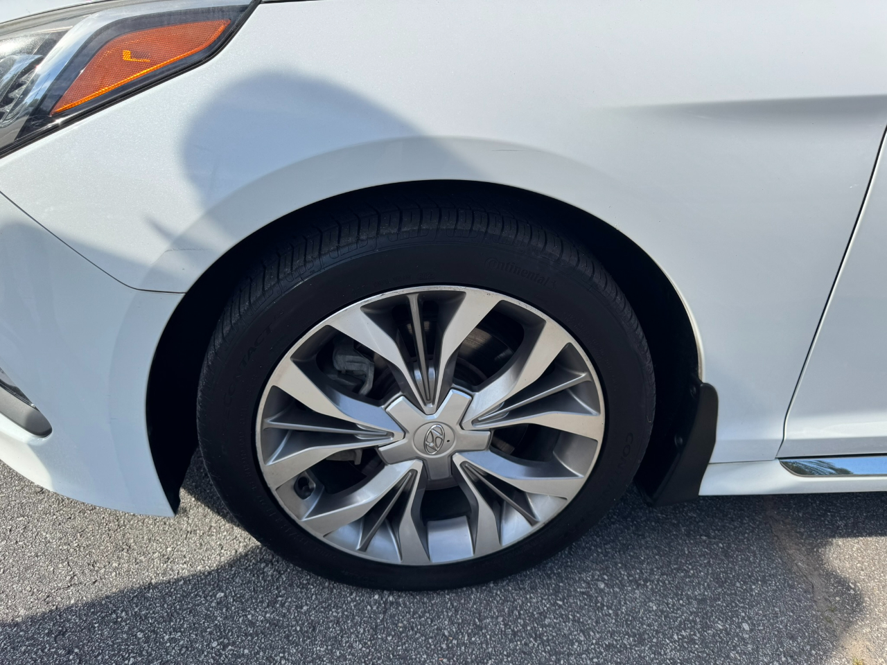 Hyundai Sonata 4dr Sdn 2.0T Limited w/Gray Accents 2015 Hyundai Sonata 4dr Sdn 2.0T Limited w/Gray Accents 2015