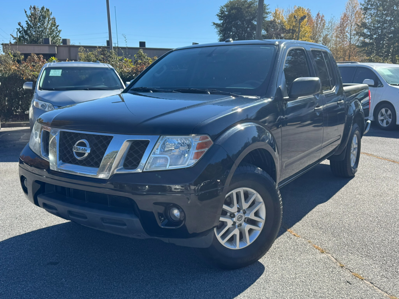 2016 Nissan Frontier SV Crew Cab photo 3