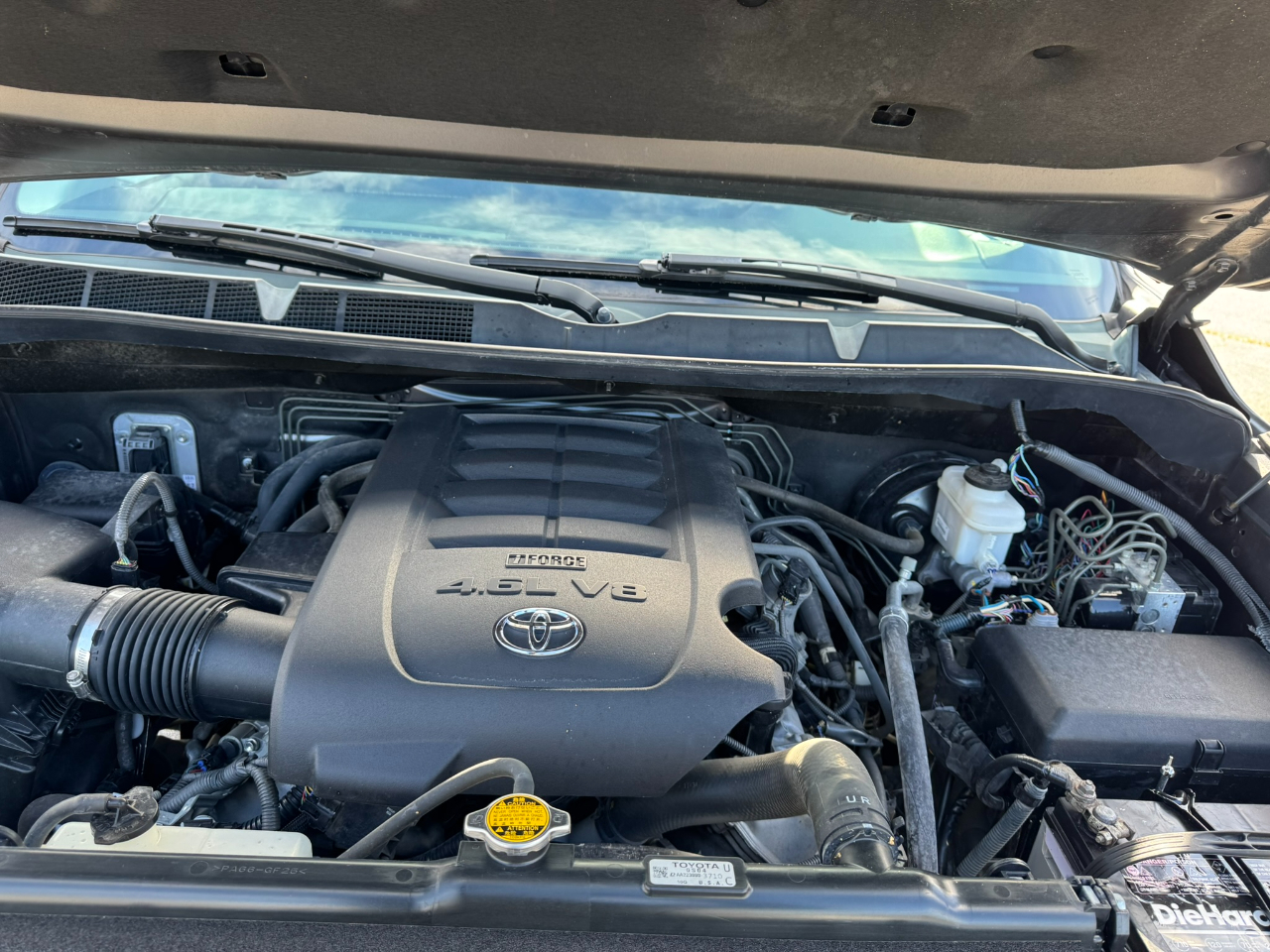 Toyota Tundra 2WD Truck Double Cab 4.6L V8 6-Spd AT SR5 (Natl) 2014