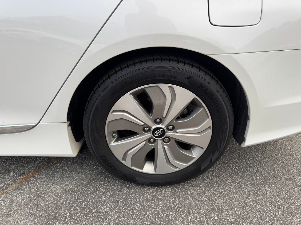 Hyundai Sonata Hybrid 4dr Sdn Limited 2013