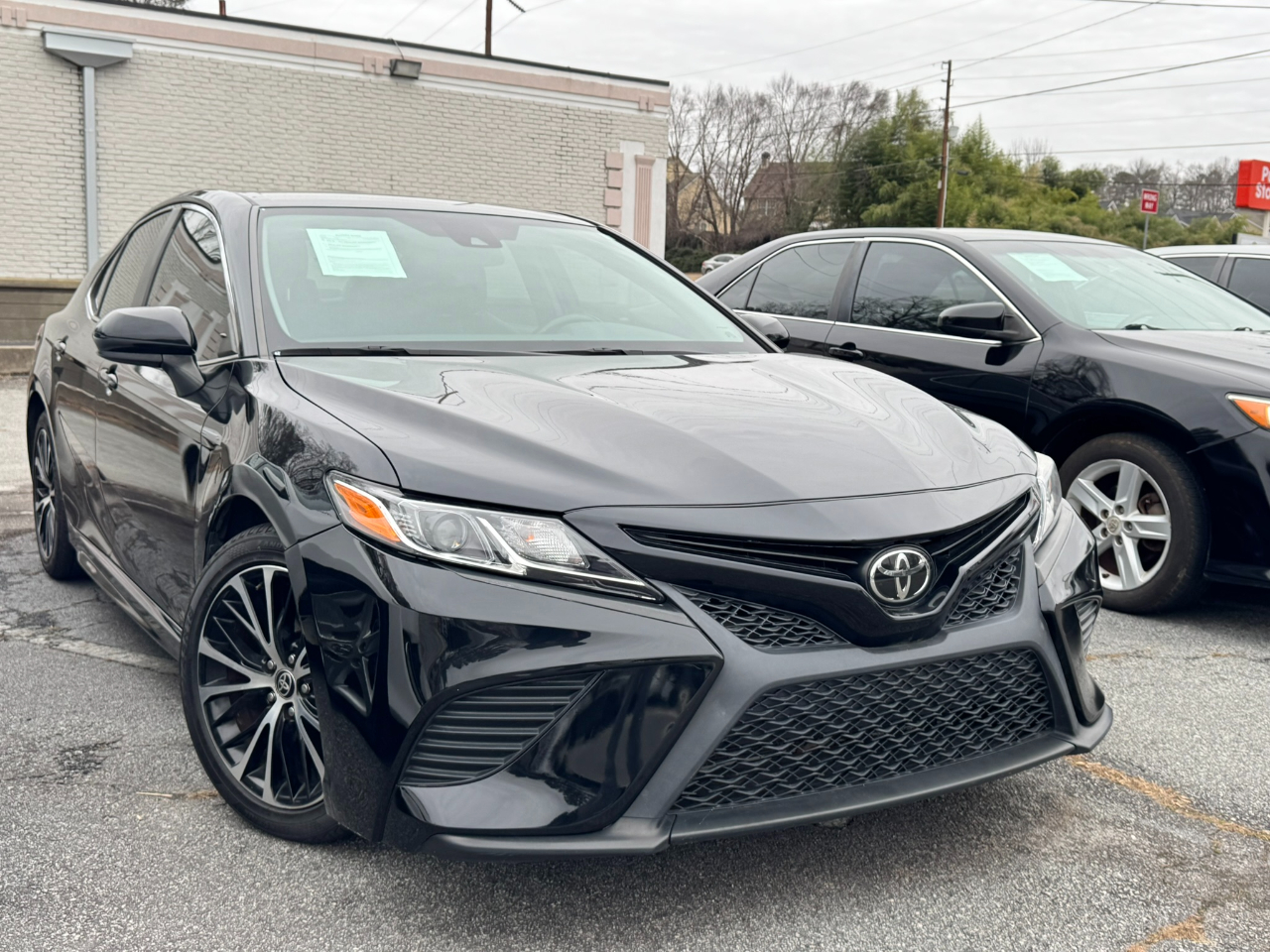 2020 Toyota Camry SE Auto (Natl)