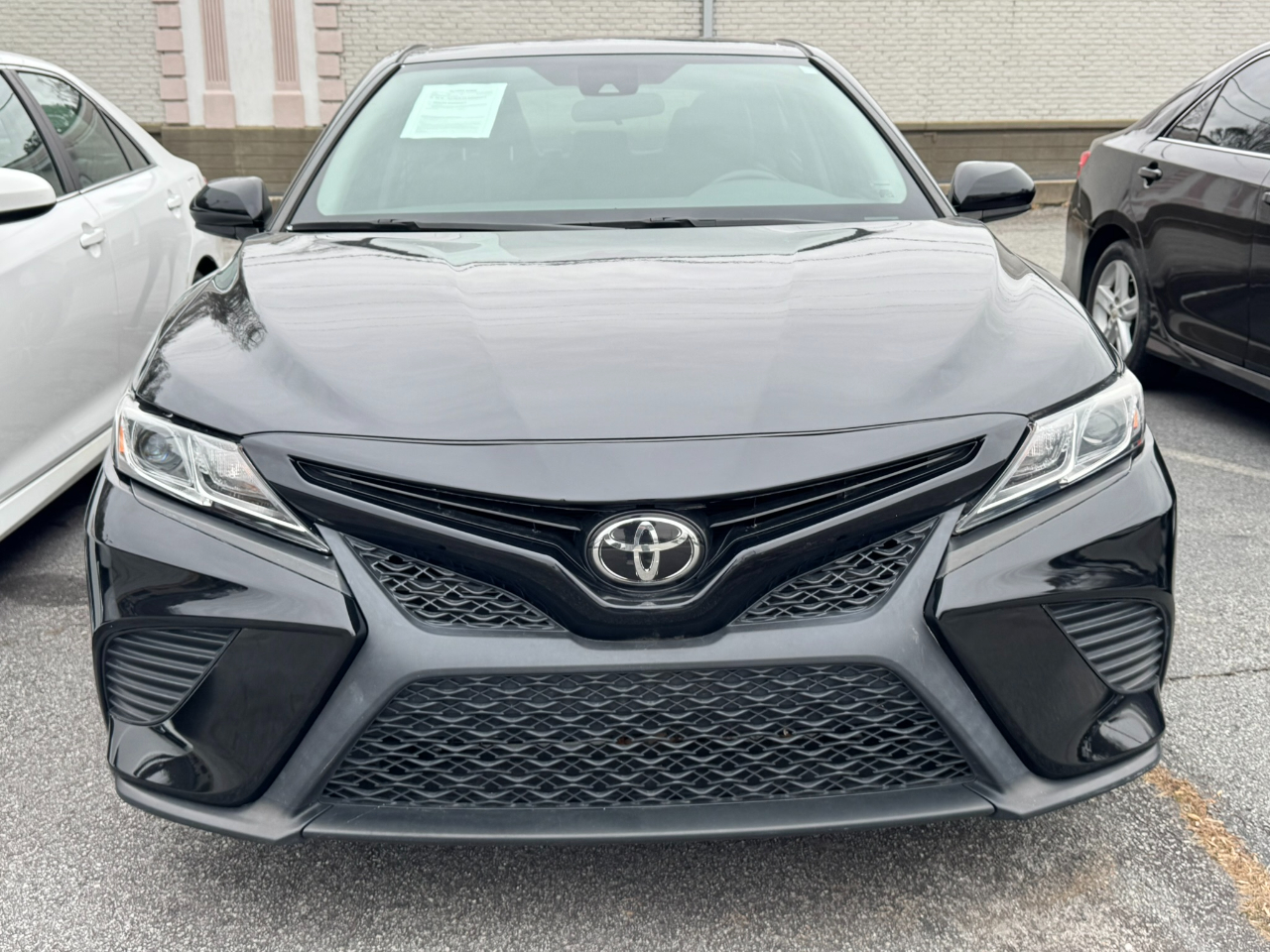 Toyota Camry SE Auto (Natl) 2020
