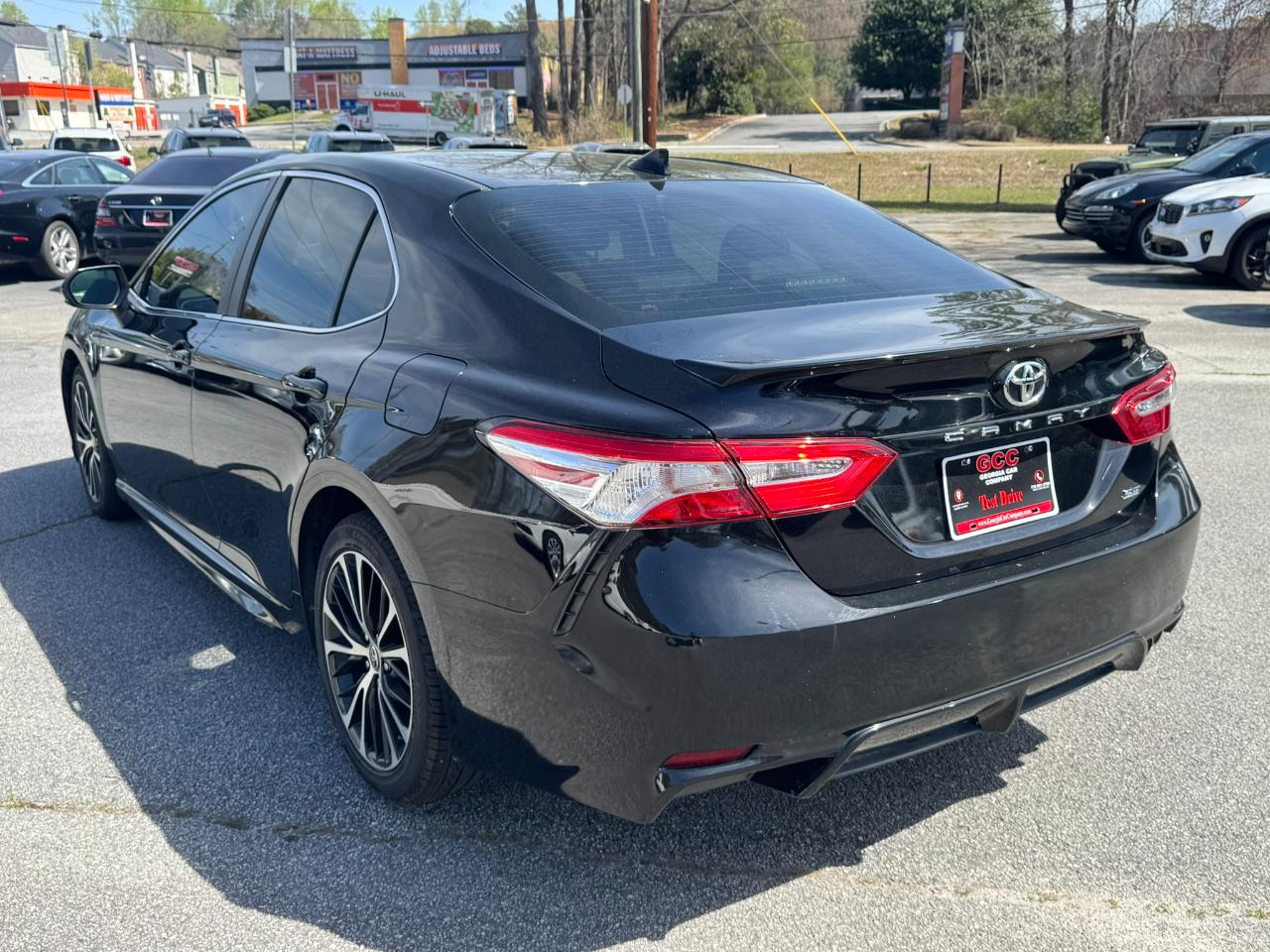 Toyota Camry SE Auto (Natl) 2020