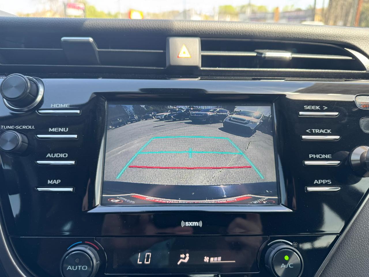 Toyota Camry SE Auto (Natl) 2020