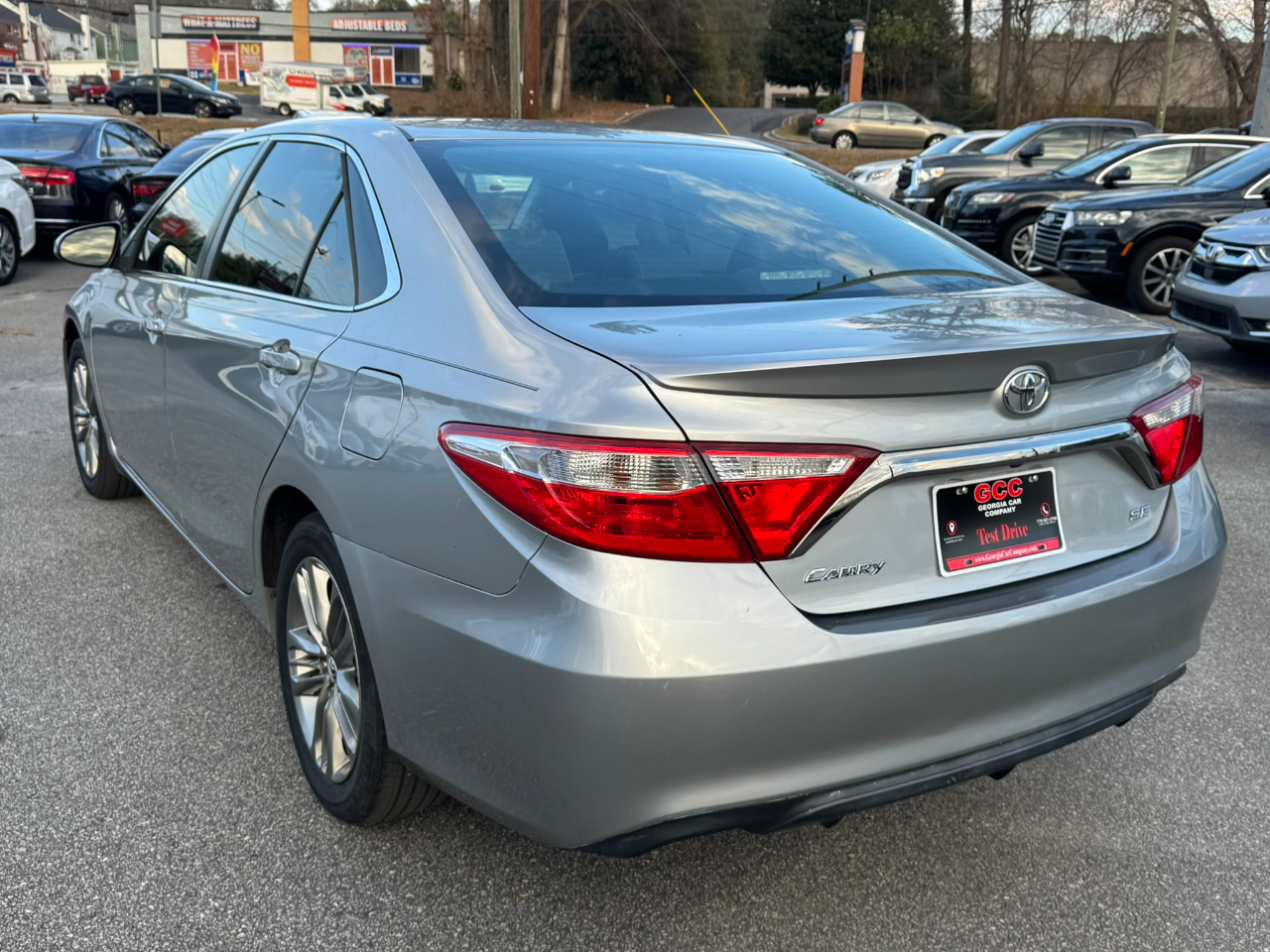 Toyota Camry 4dr Sdn SE Auto (Natl) 2015