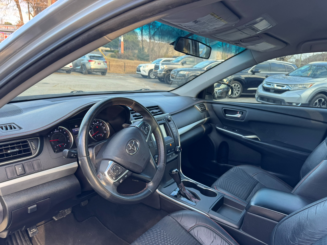 Toyota Camry 4dr Sdn SE Auto (Natl) 2015