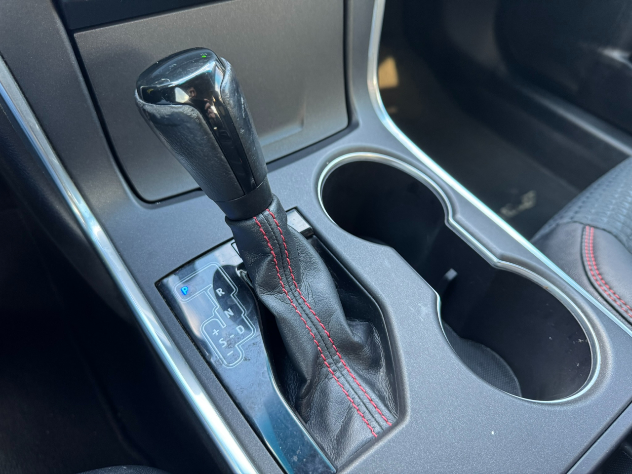 Toyota Camry 4dr Sdn SE Auto (Natl) 2015