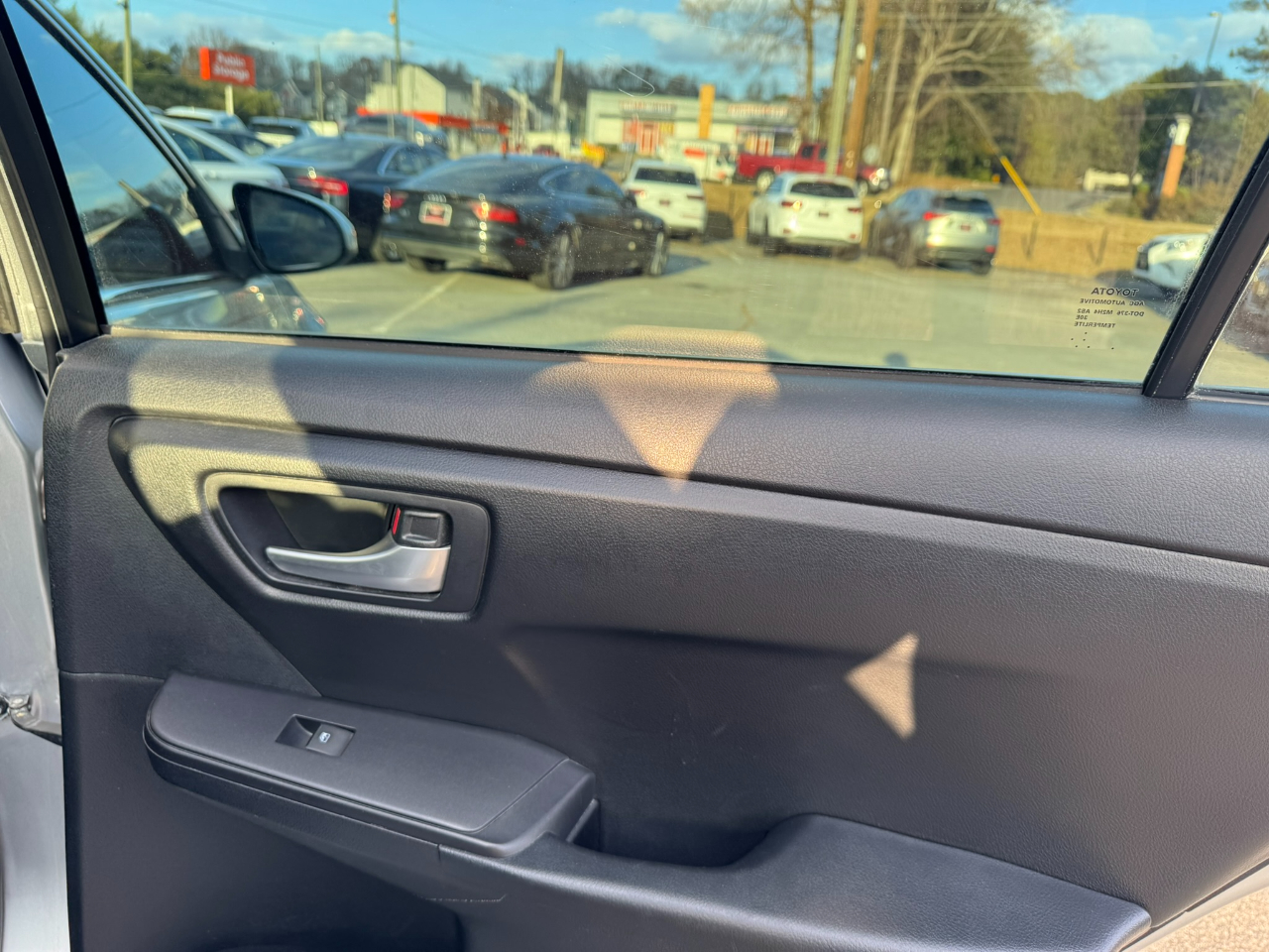 Toyota Camry 4dr Sdn SE Auto (Natl) 2015