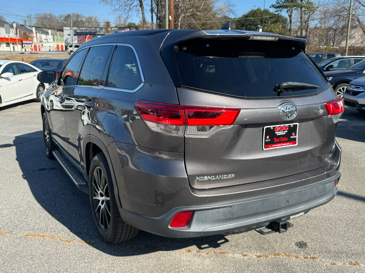 Toyota Highlander SE V6 FWD (Natl) 2017