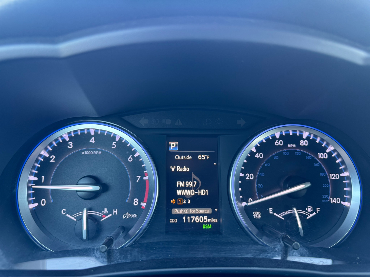 Toyota Highlander SE V6 FWD (Natl) 2017