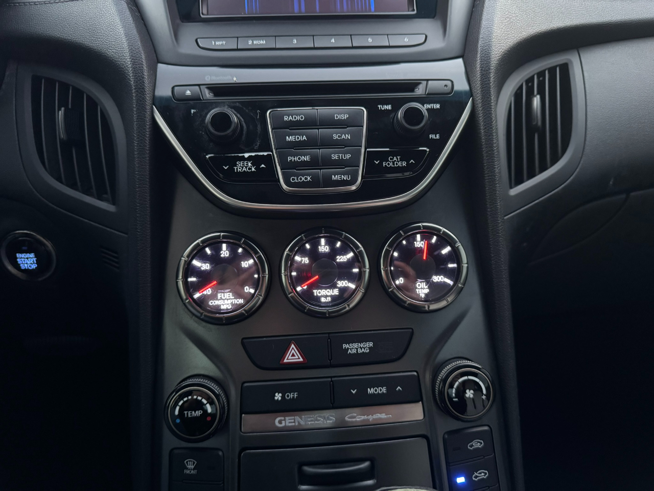 Hyundai Genesis Coupe 2dr 3.8L Auto Base w/Gray Seats 2016