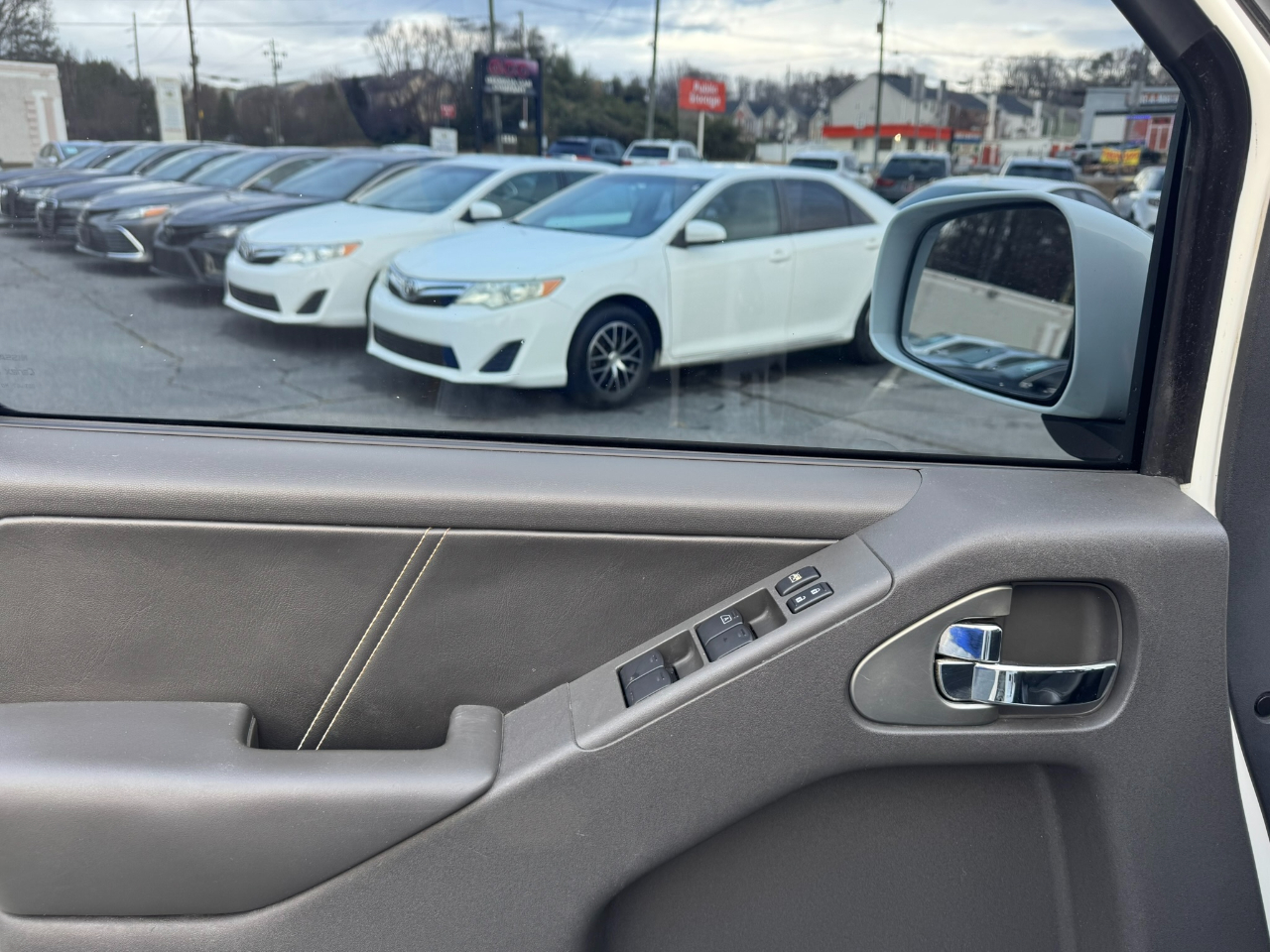 Nissan Frontier Crew Cab 4x4 PRO-4X Auto 2017