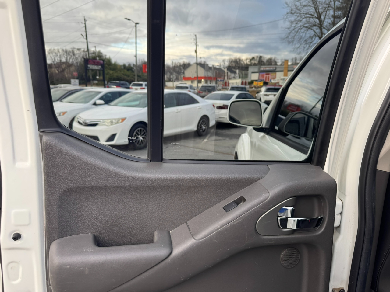 Nissan Frontier Crew Cab 4x4 PRO-4X Auto 2017