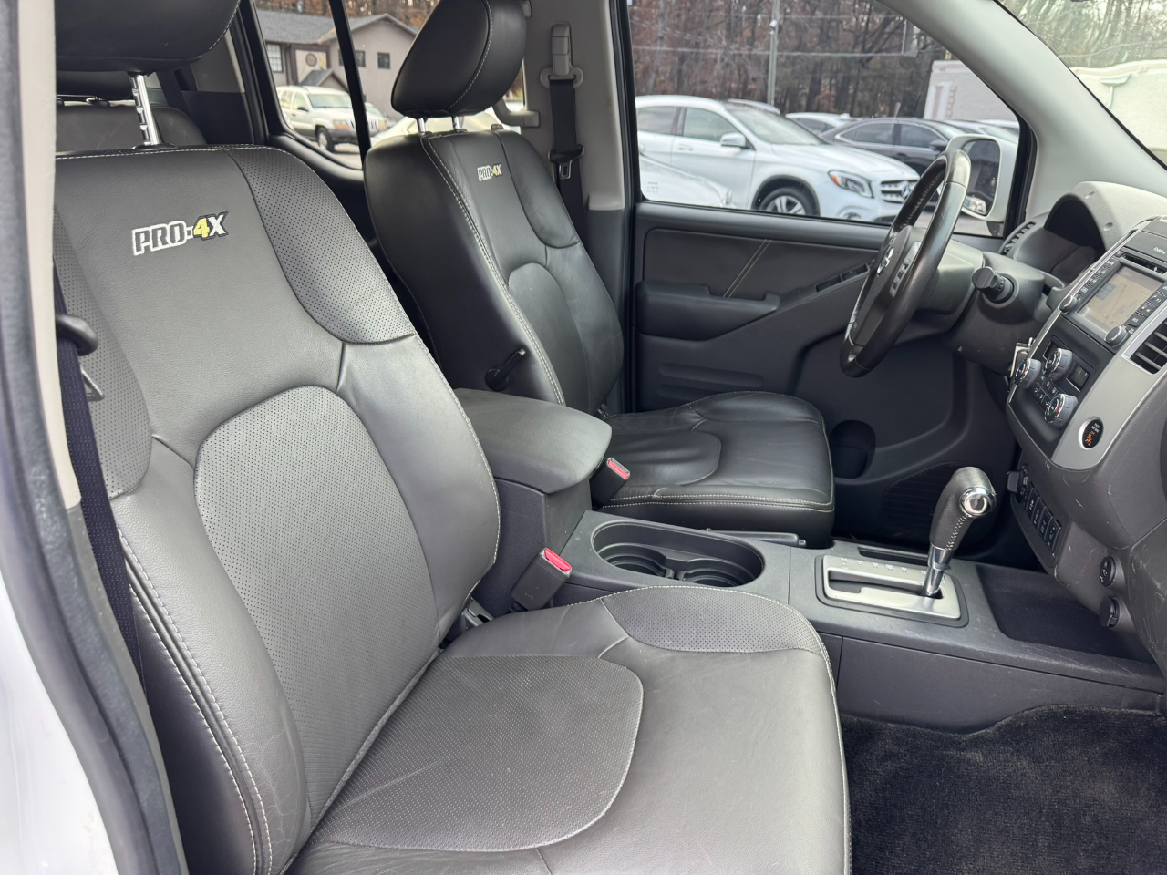 Nissan Frontier Crew Cab 4x4 PRO-4X Auto 2017