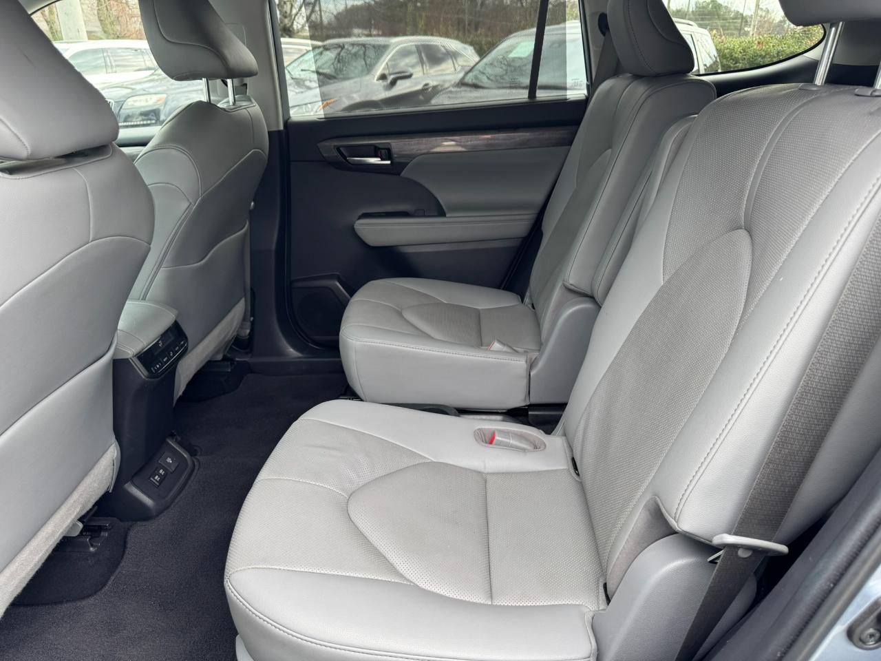 Toyota Highlander Limited FWD (Natl) 2020