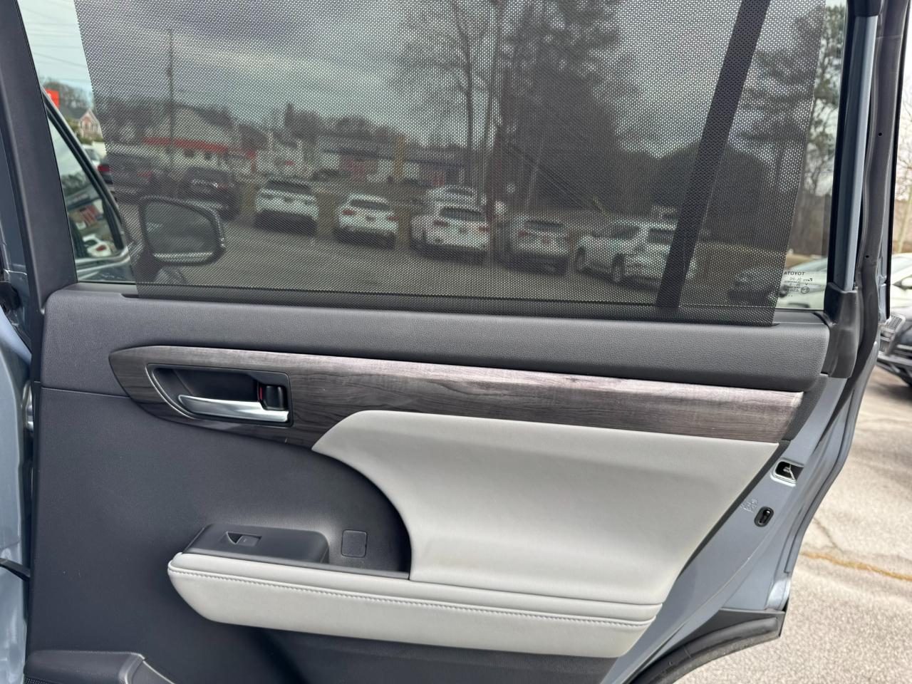 Toyota Highlander Limited FWD (Natl) 2020