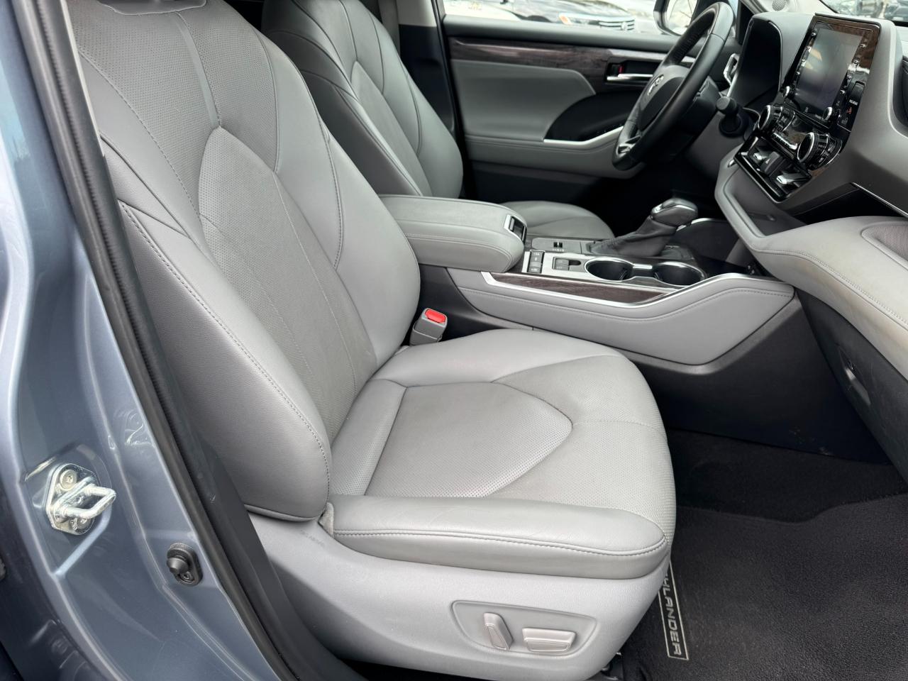 Toyota Highlander Limited FWD (Natl) 2020