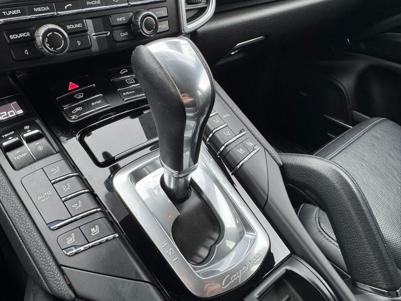 Porsche Cayenne AWD 4dr Platinum Edition 2014