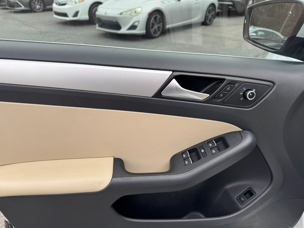 Volkswagen Jetta Sedan 4dr Auto SE 2014