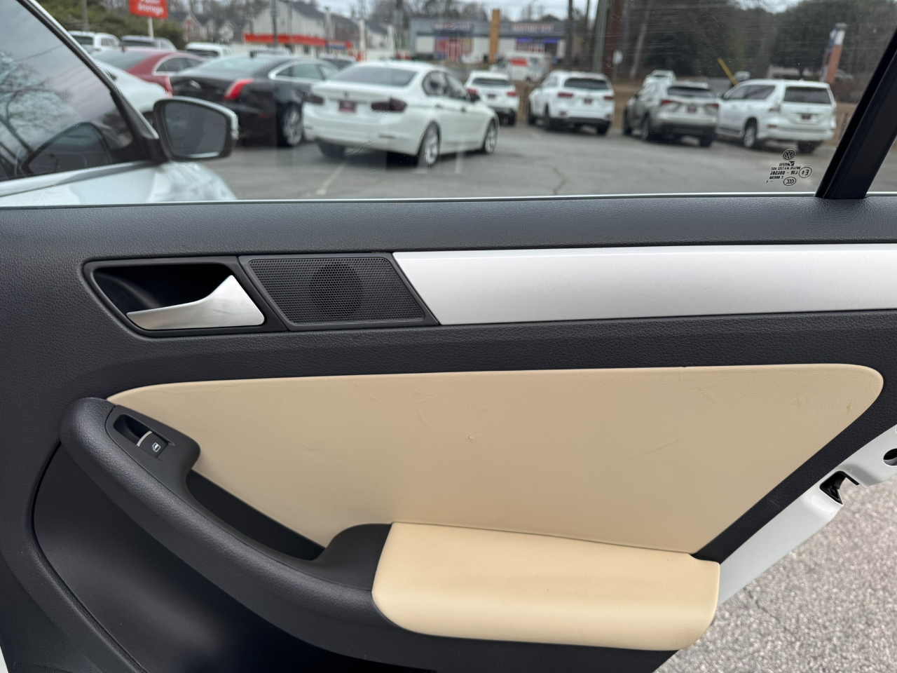 Volkswagen Jetta Sedan 4dr Auto SE 2014