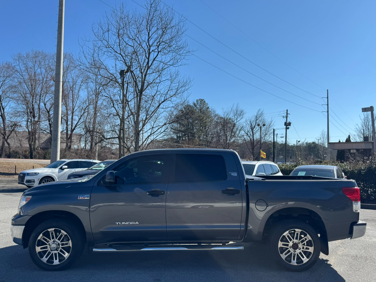 Toyota Tundra 4WD Truck CrewMax 5.7L FFV V8 6-Spd AT (Natl) 2013