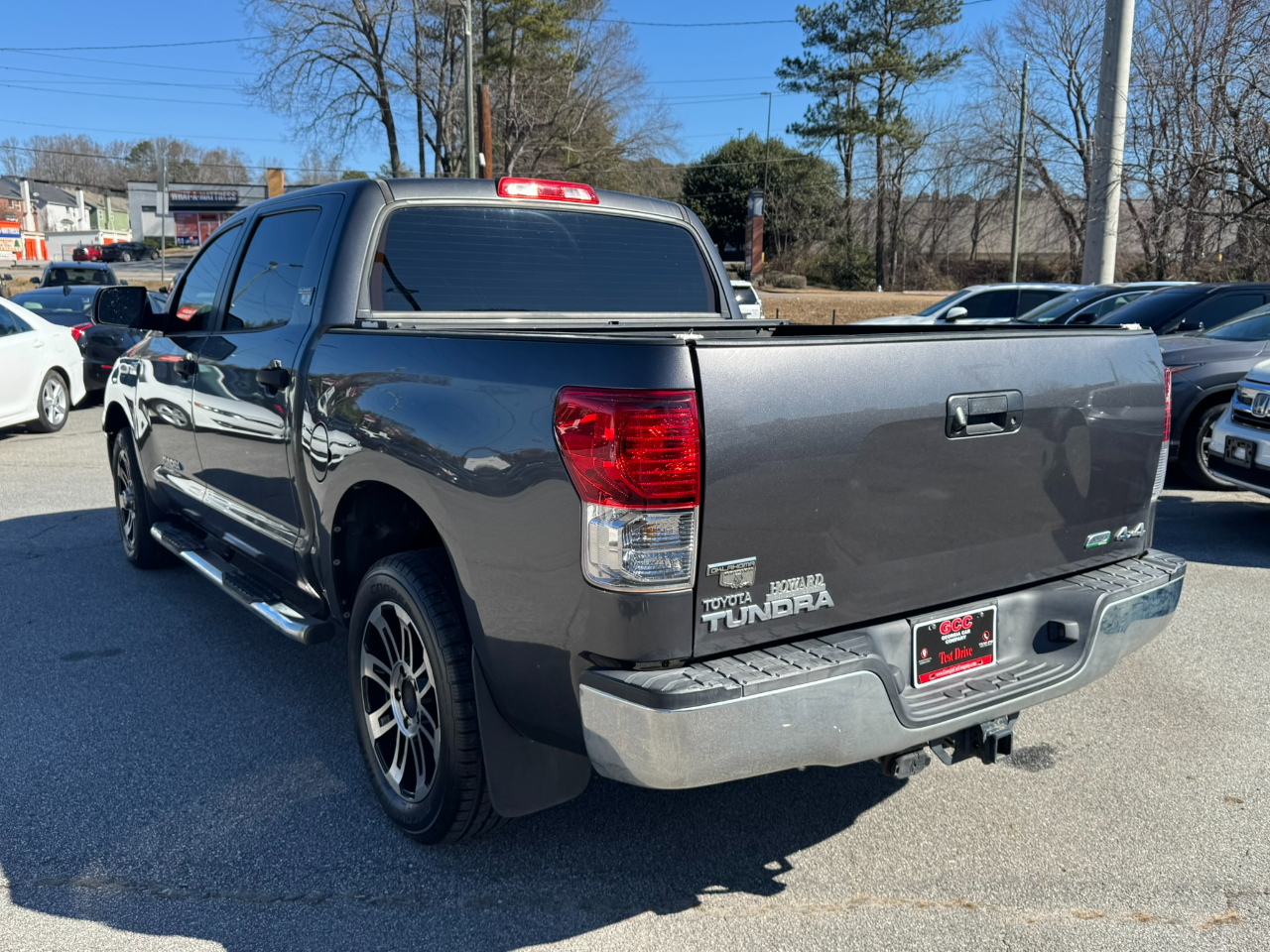 Toyota Tundra 4WD Truck CrewMax 5.7L FFV V8 6-Spd AT (Natl) 2013