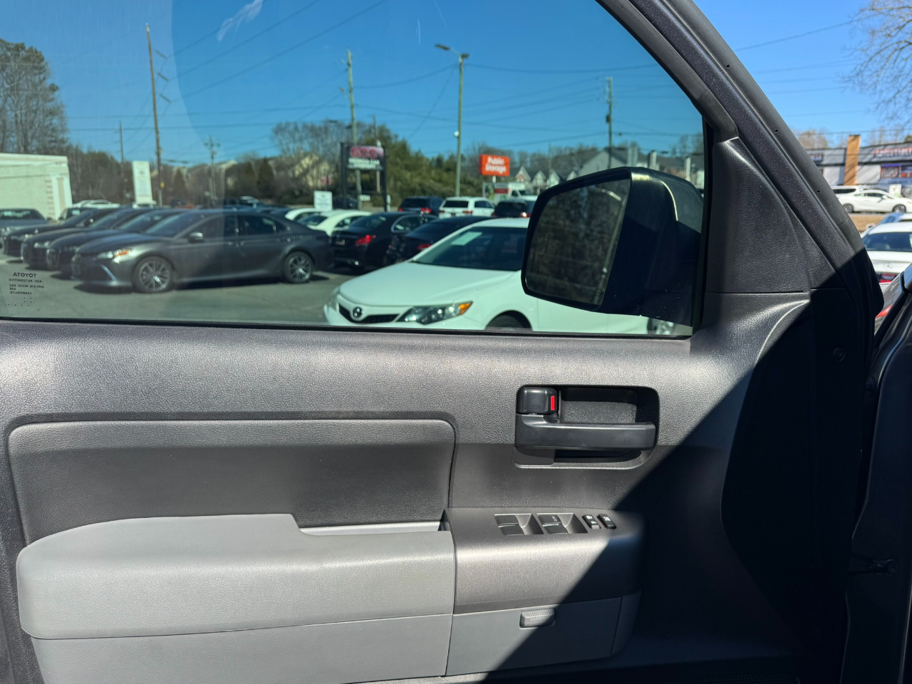 Toyota Tundra 4WD Truck CrewMax 5.7L FFV V8 6-Spd AT (Natl) 2013