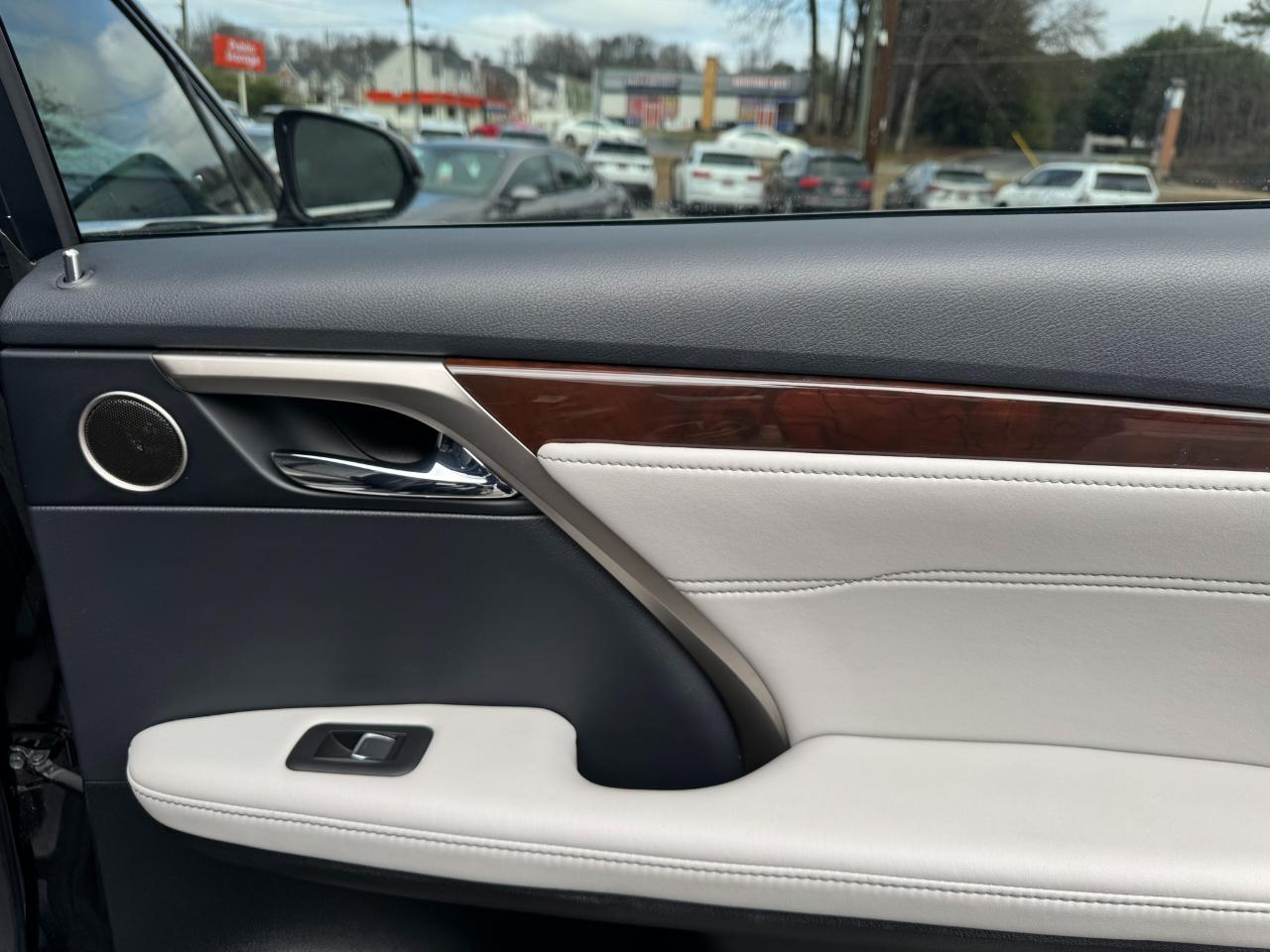 Lexus RX RX 350 FWD 2017