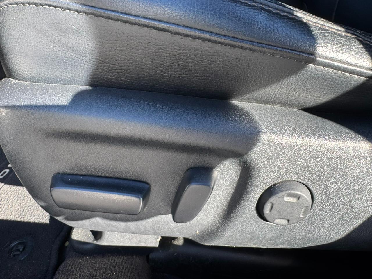 Toyota Avalon 4dr Sdn Touring (Natl) 2016