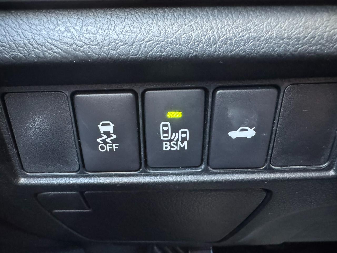 Toyota Avalon 4dr Sdn Touring (Natl) 2016