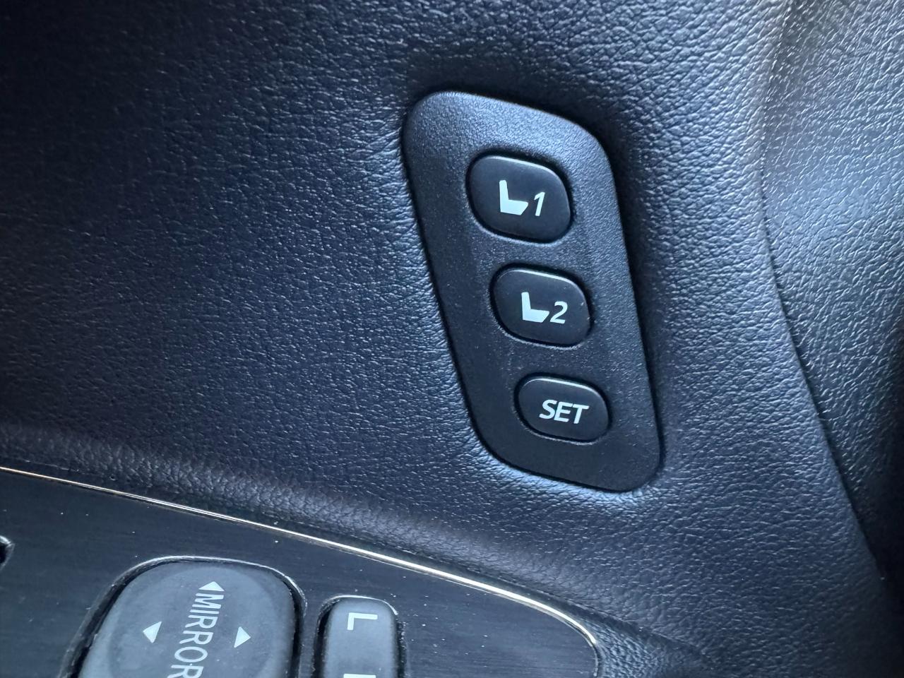 Toyota Avalon 4dr Sdn Touring (Natl) 2016