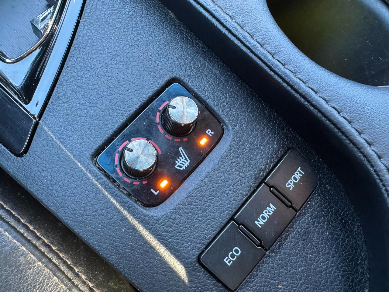 Toyota Avalon 4dr Sdn Touring (Natl) 2016