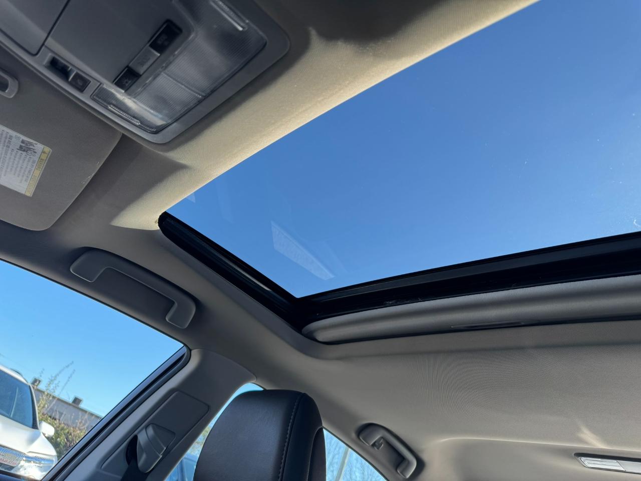 Toyota Avalon 4dr Sdn Touring (Natl) 2016