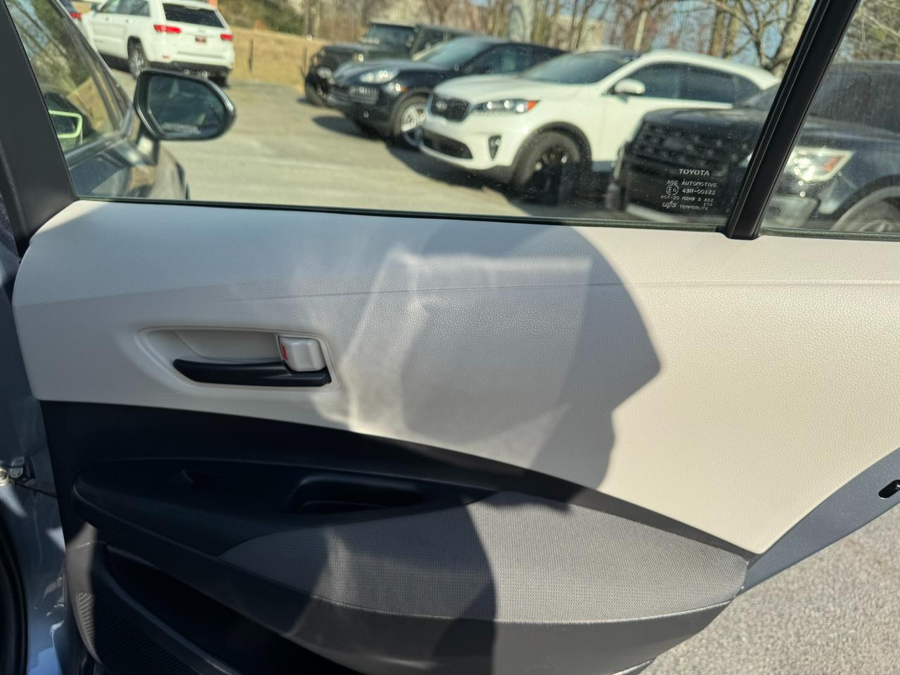 Toyota Corolla LE CVT (Natl) 2022