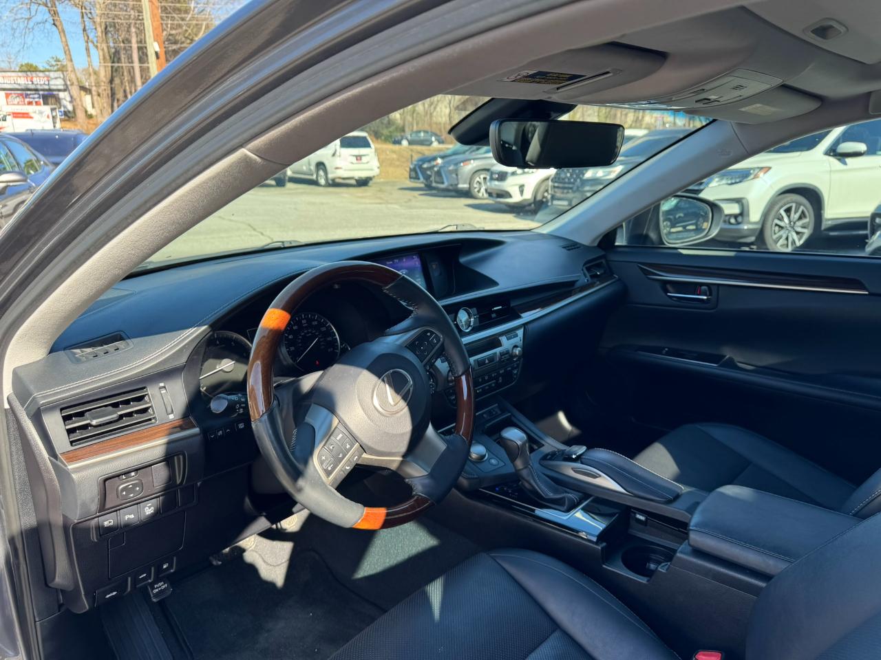 Lexus ES ES 350 FWD 2017