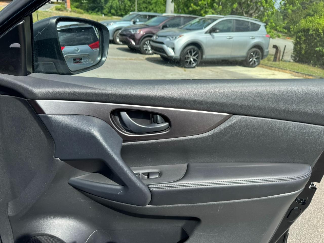 Nissan Rogue Sport FWD S 2021