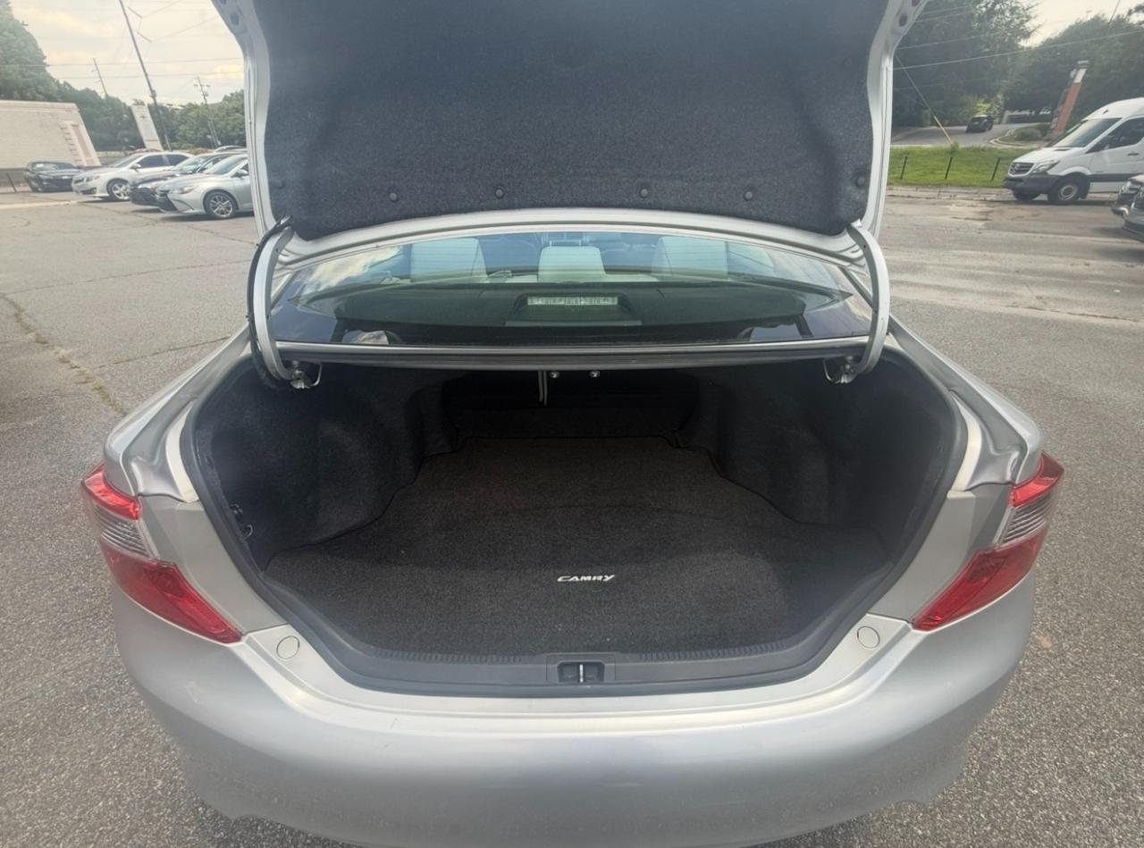Toyota Camry 4dr Sdn I4 Auto SE Sport Limited Edition (Natl) 2012