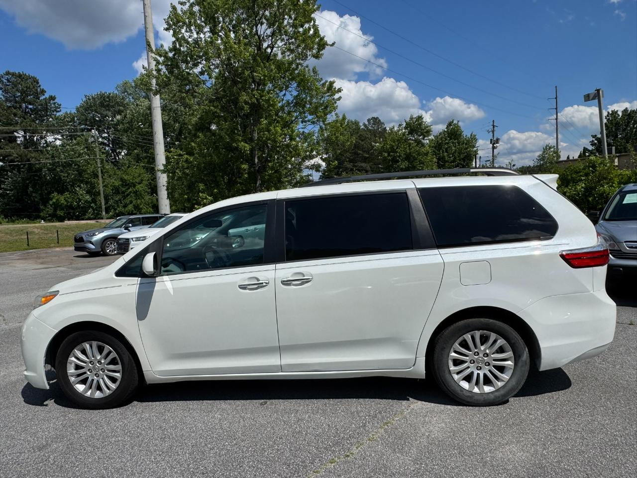 Toyota Sienna 5dr 8-Pass Van XLE Premium FWD (Natl) 2015