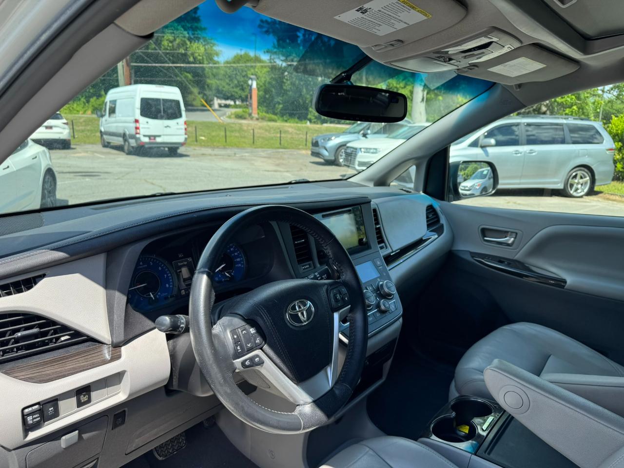 Toyota Sienna 5dr 8-Pass Van XLE Premium FWD (Natl) 2015