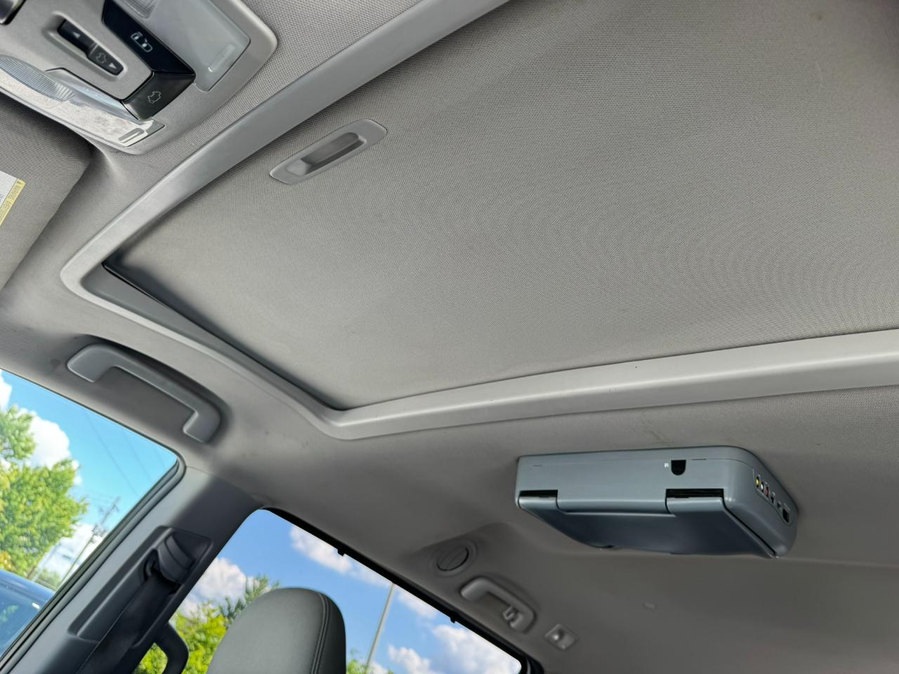 Toyota Sienna 5dr 8-Pass Van XLE Premium FWD (Natl) 2015