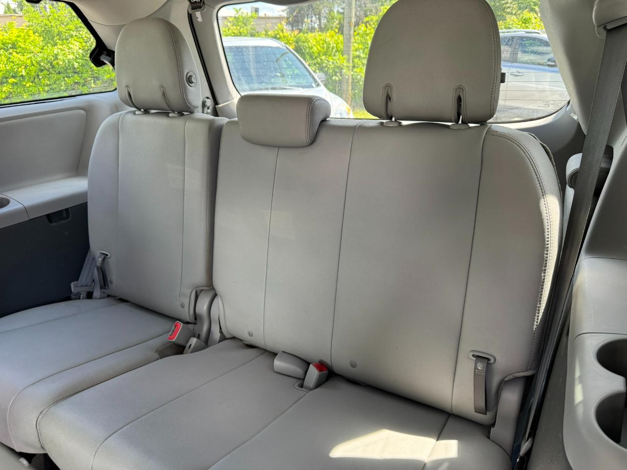 Toyota Sienna 5dr 8-Pass Van XLE Premium FWD (Natl) 2015