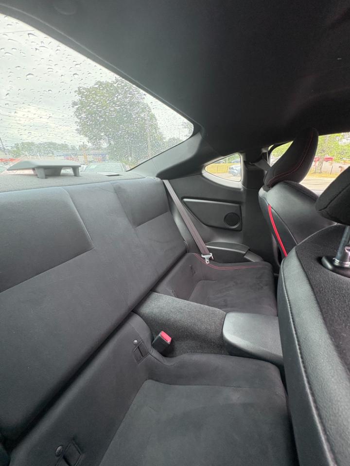 Scion FR-S 2dr Cpe Man (Natl) 2015