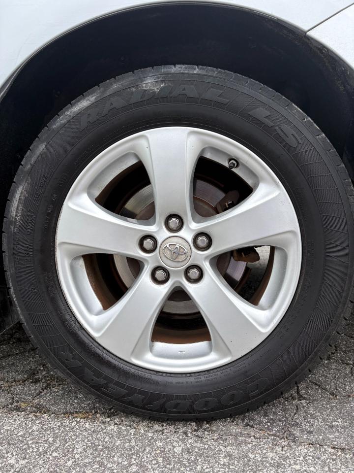Toyota Sienna 5dr 8-Pass Van V6 LE FWD (Natl) 2014