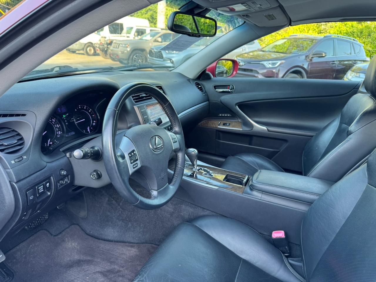 Lexus IS 250C 2dr Conv Auto 2011