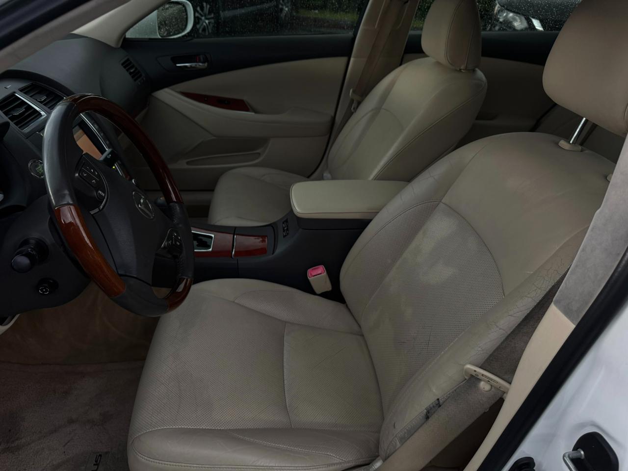 Lexus ES 350 4dr Sdn 2011